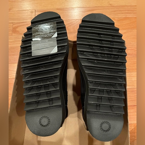 UGG Black Classic Rebel Biker Mini, Size 7 NEW - Picture 4 of 6